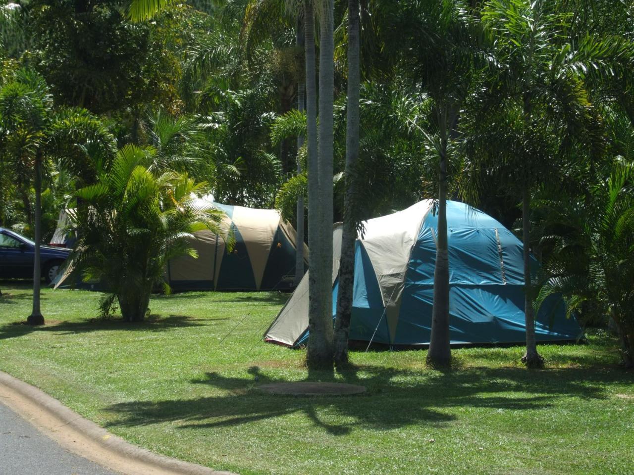 Ingenia Holidays Cairns Coconut Экстерьер фото Camping at the park